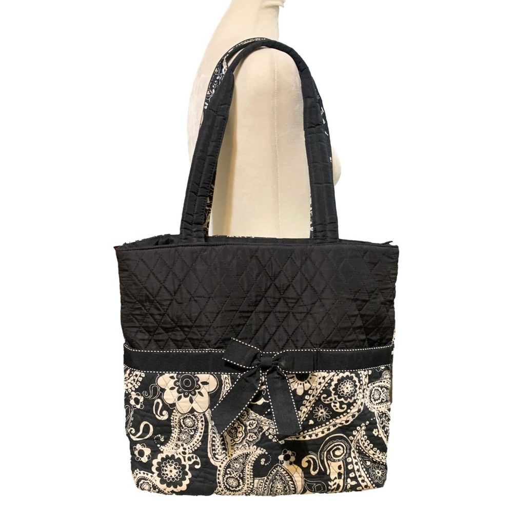 Belvah Black & White Floral Paisley Patterned Soft Quilted Book Tote Bag
